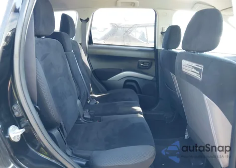 2012 Mitsubishi Outlander Es z USA, uszkodzony, nr VIN JA4AS2AW7CU007788